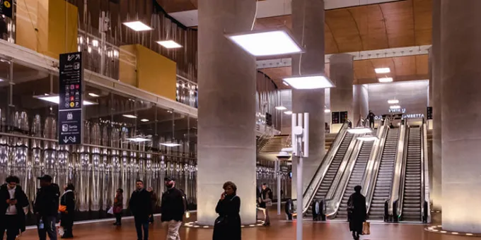 gare-la-d-fense-grande-arche-rer-e-paris-la-d-fense